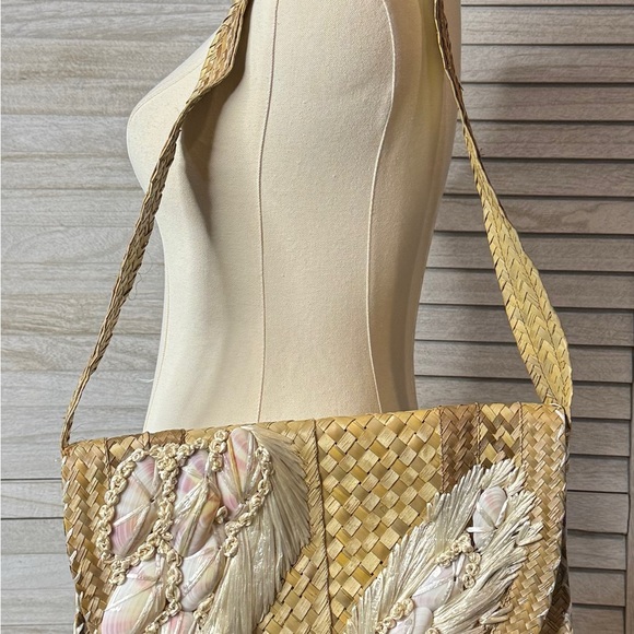 Vintage Woven Straw Shoulder Bag Feather Accents Excellent Condition Coastal main image 5